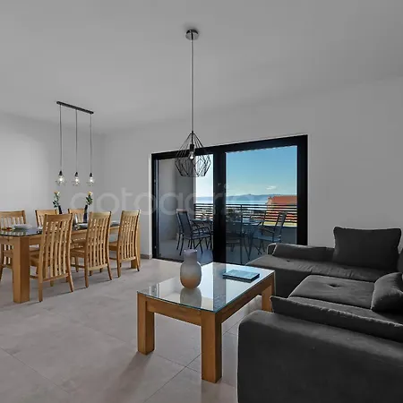 Luxury Lotus Apartment